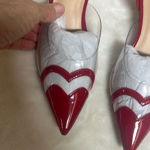 A New Day Red and White Heels with Pointed Toe - Picture 4 of 10